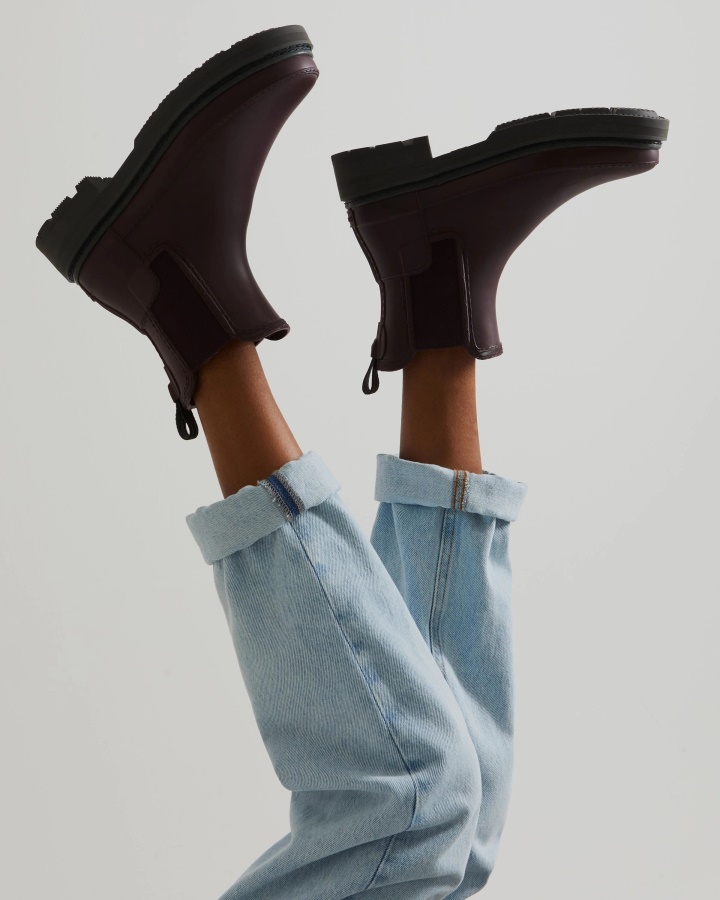 Hunter Women's Refined Stitch Detail Chelsea Boots Chestnut Crust Brown