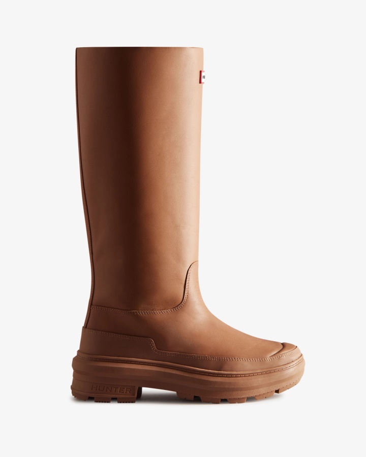 Hunter Women's Killing Eve Tall Chasing Boot Mawson Creek Brown